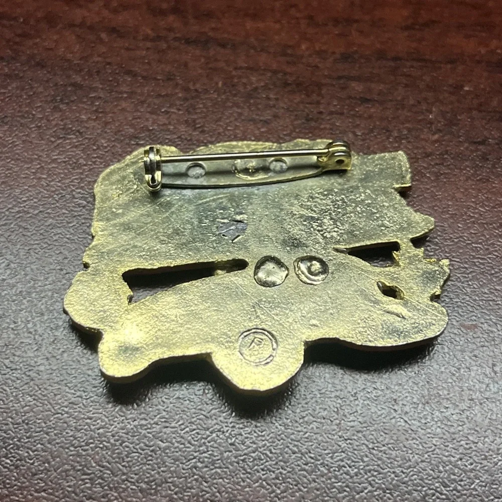 Lions Club‎ Three Rivers Newfoundland Canada Lapel Hat Pin